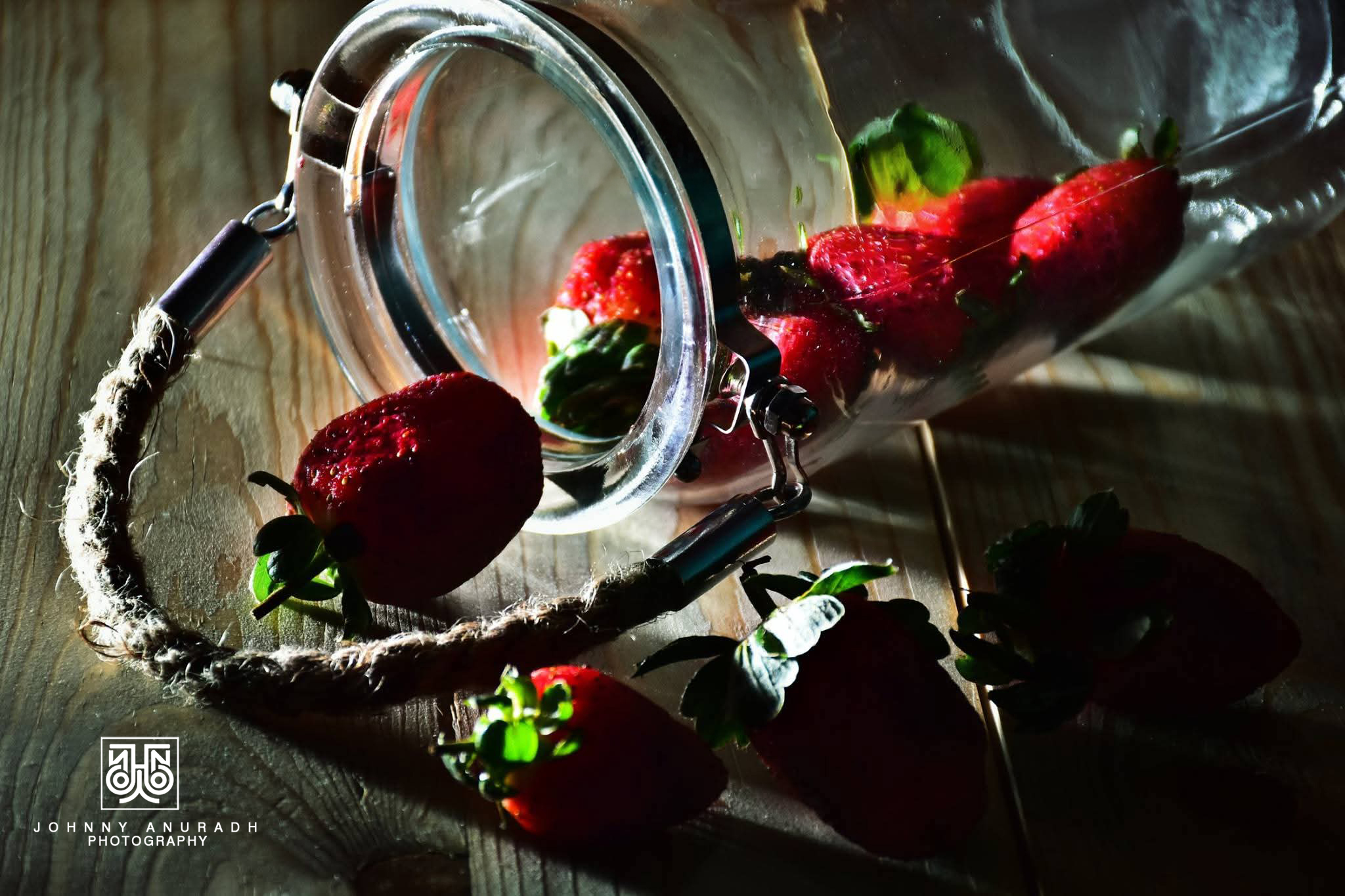 RED STRAWBERRY PHOTO SHOOT - Image 2