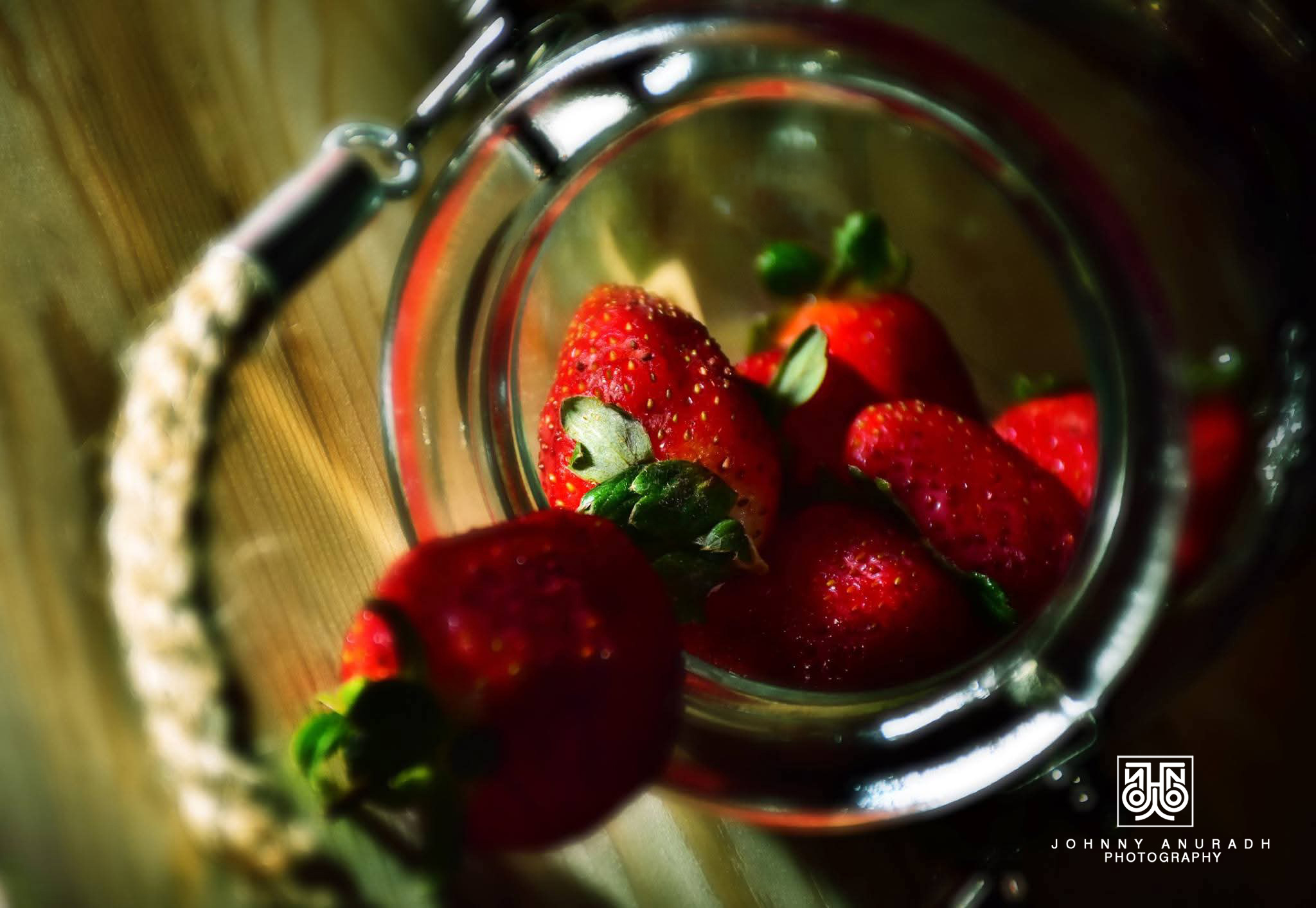 RED STRAWBERRY PHOTO SHOOT - Image 4