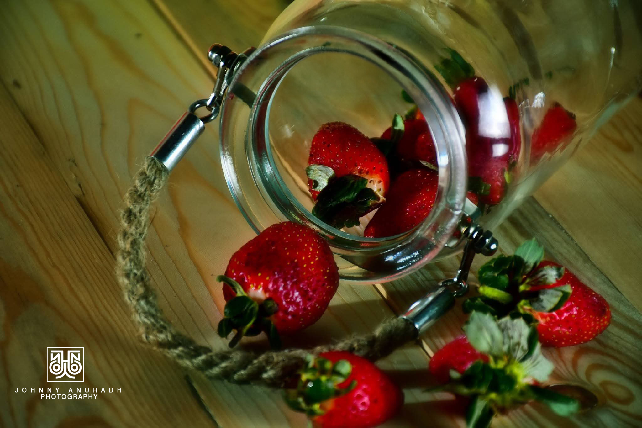 RED STRAWBERRY PHOTO SHOOT - Image 6